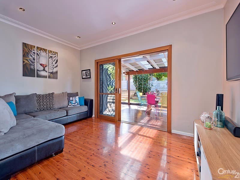 3 Edna Avenue, Springwood, NSW, 2777, Springwood - Thumbnail 4