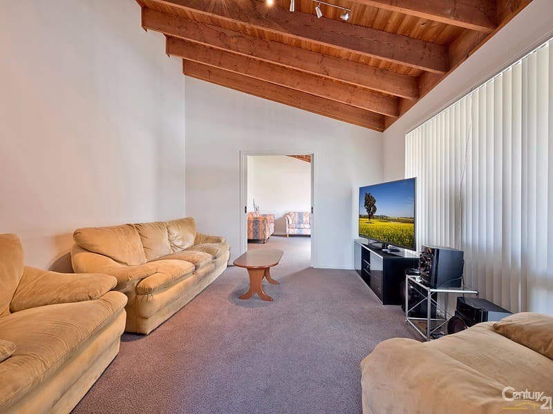 49 Fern Ave, Hazelbrook, NSW, 2779, Hazelbrook - Thumbnail 2