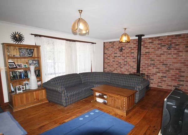 135 Macquarie Road, Springwood, NSW, 2777, Yellow Rock - Thumbnail 2