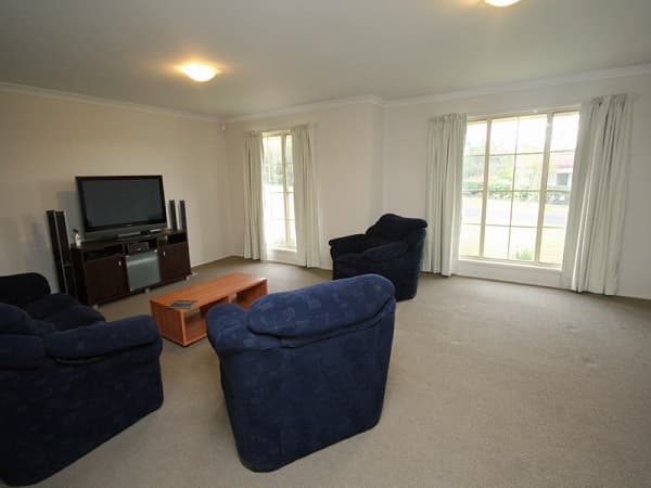 1B Woodbury St, Woodford, NSW, 2778, Woodford - Thumbnail 2