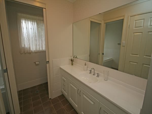 1B Woodbury St, Woodford, NSW, 2778, Woodford - Thumbnail 5