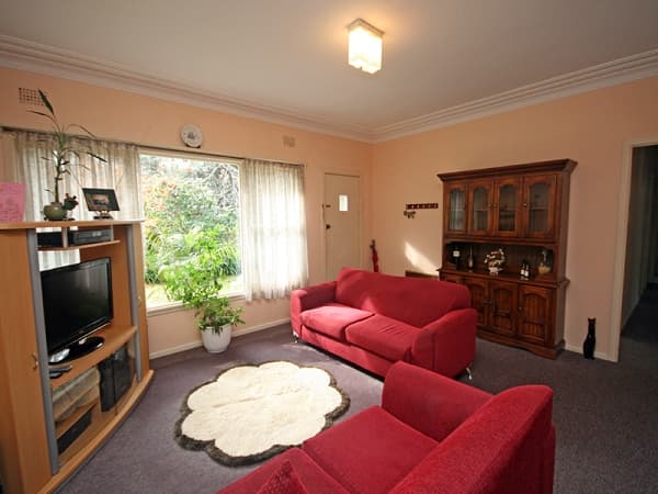 11 Wigram Road, Faulconbridge, NSW, 2776, Faulconbridge - Thumbnail 2
