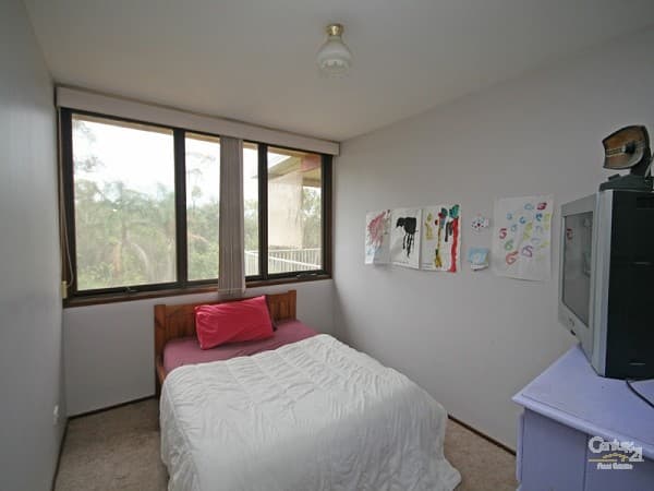 12 Robyn Rd, Winmalee, NSW, 2777, Winmalee - Thumbnail 8
