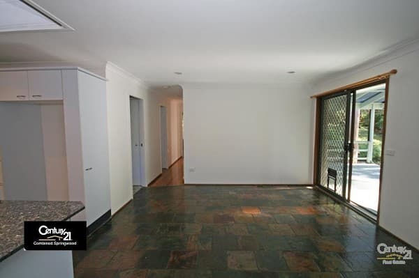 15 Mackellar Circle, Springwood, NSW, 2777, Springwood - Thumbnail 5