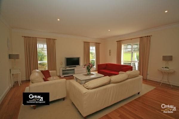54 Tall Timbers Rd, Winmalee, NSW, 2777, Yellow Rock - Thumbnail 4