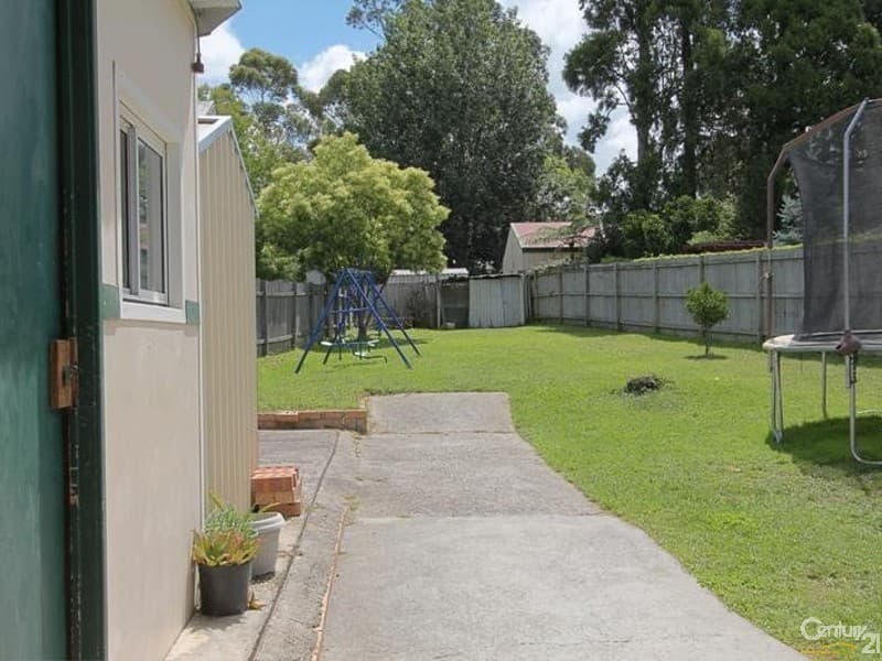 4 Oaklands Road, Hazelbrook, NSW, 2779, Hazelbrook - Thumbnail 3
