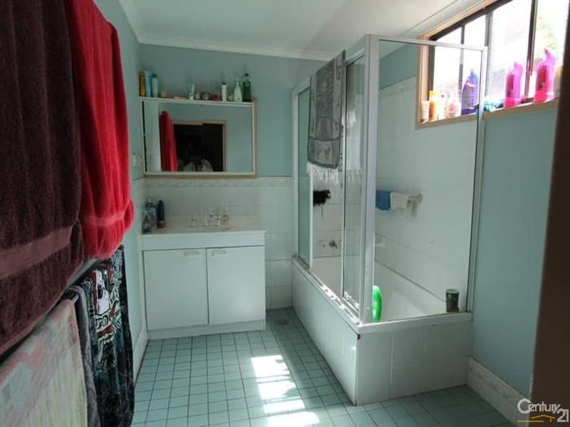 4 Oaklands Road, Hazelbrook, NSW, 2779, Hazelbrook - Thumbnail 7