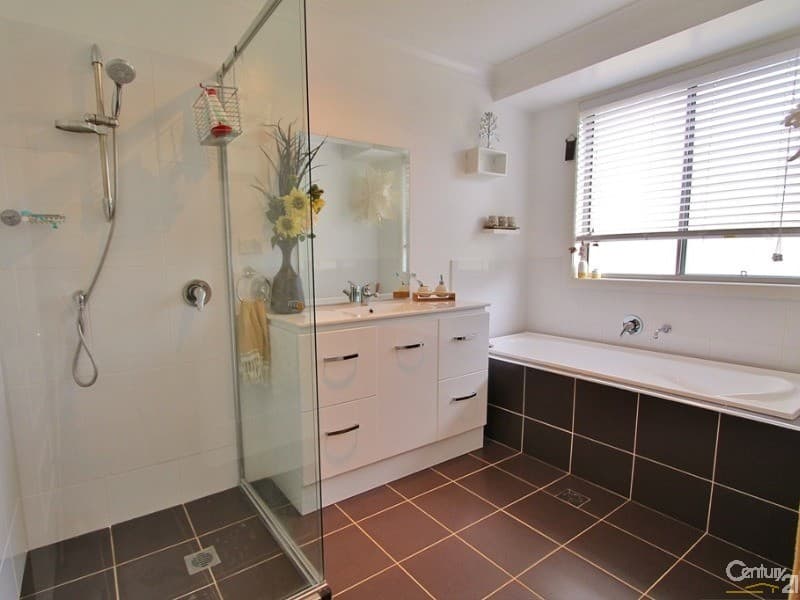49 Terrace Falls Road, Hazelbrook, NSW, 2779, Hazelbrook - Thumbnail 8