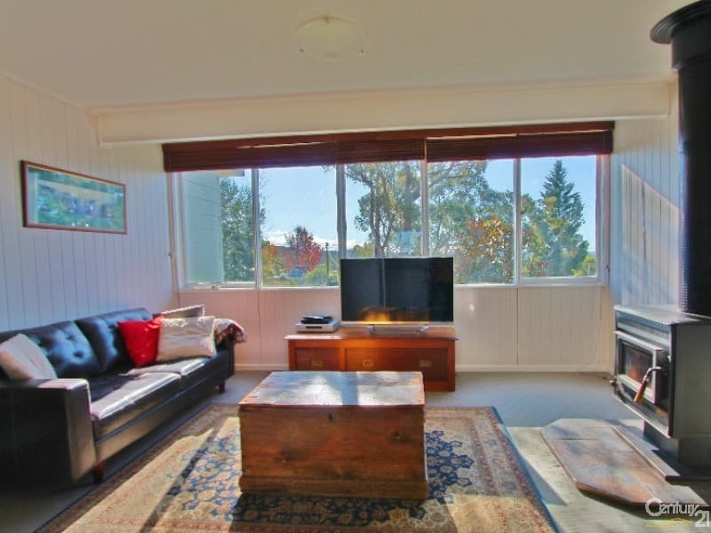 5 Railway Parade, Hazelbrook, NSW, 2779, Hazelbrook - Thumbnail 2