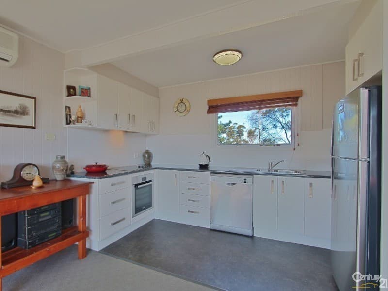 5 Railway Parade, Hazelbrook, NSW, 2779, Hazelbrook - Thumbnail 4