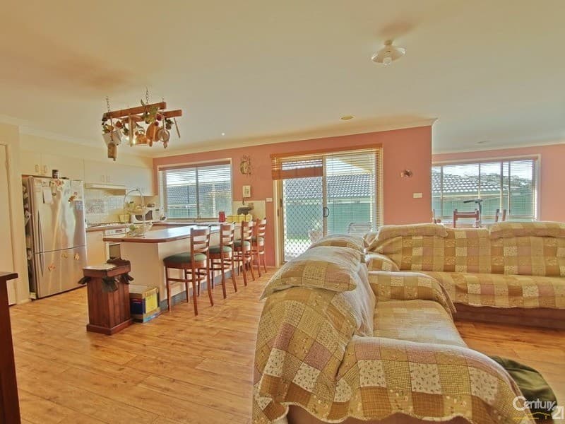 8 Queens View Crescent, Lawson, NSW, 2783, Lawson - Thumbnail 2
