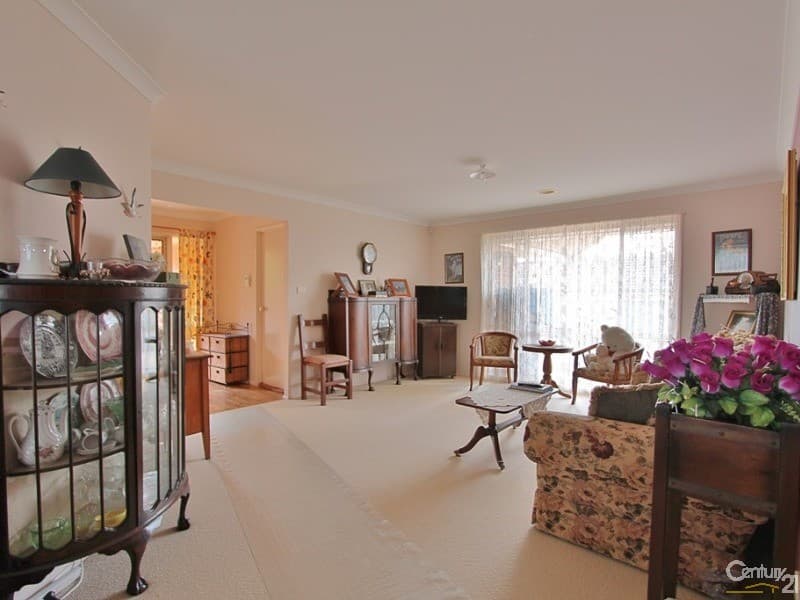 8 Queens View Crescent, Lawson, NSW, 2783, Lawson - Thumbnail 8