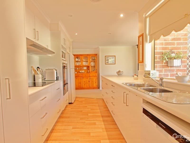 66 Oaklands Road, Hazelbrook, NSW, 2779, Hazelbrook - Thumbnail 2