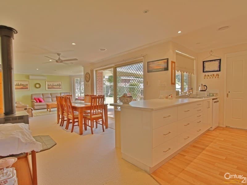 66 Oaklands Road, Hazelbrook, NSW, 2779, Hazelbrook - Thumbnail 6