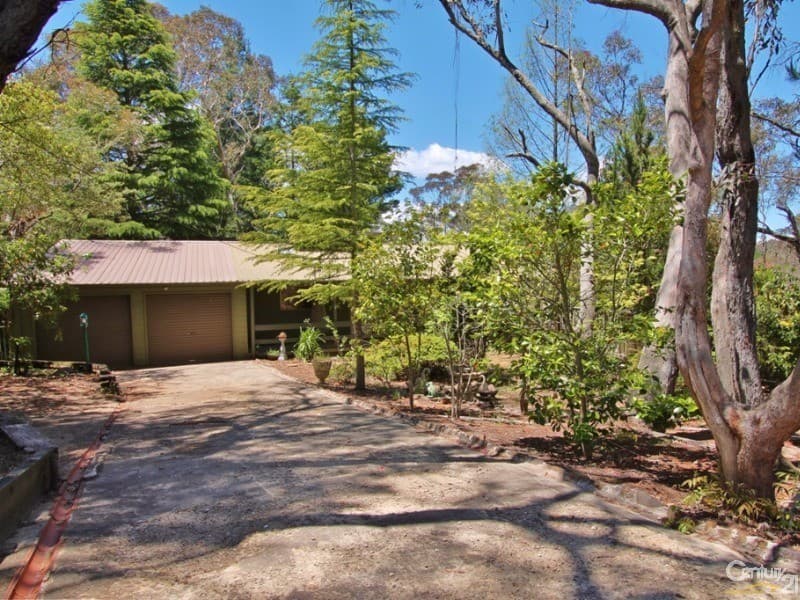 33 Fourth Avenue, Katoomba, NSW, 2780, Katoomba - Image 1