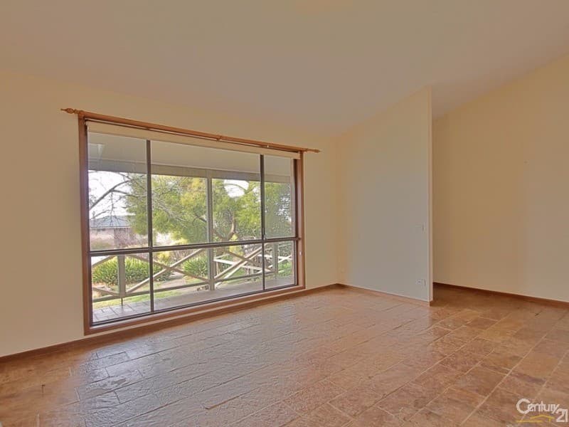 10 Vista Avenue, Lawson, NSW, 2783, Lawson - Thumbnail 4