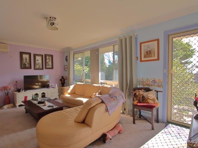 2 Valley Road, Hazelbrook, NSW, 2779, Hazelbrook - Thumbnail 2