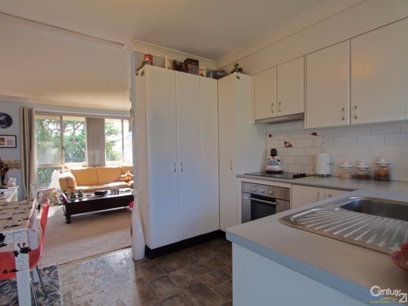 2 Valley Road, Hazelbrook, NSW, 2779, Hazelbrook - Thumbnail 4
