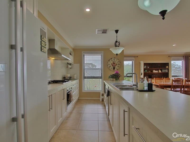 19 Mount View Avenue, Hazelbrook, NSW, 2779, Hazelbrook - Thumbnail 4