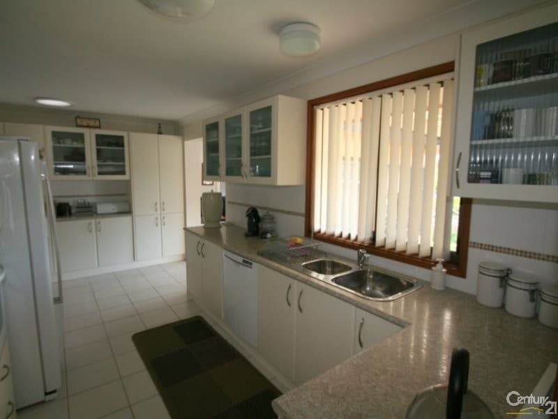 17 Southampton Avenue, Buttaba, NSW, 2283, Buttaba - Thumbnail 4
