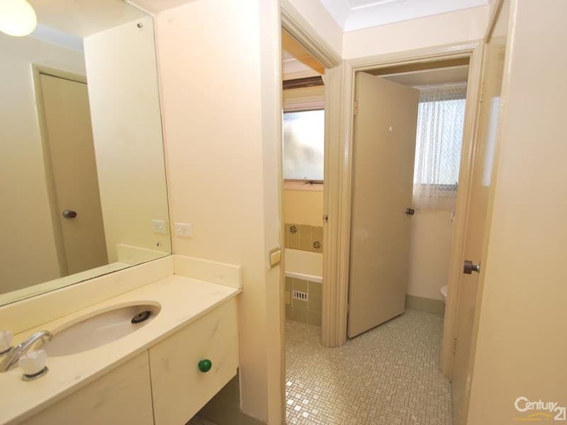 4 Bayswater Street, St Johns Park, NSW, 2176, St Johns Park - Thumbnail 6