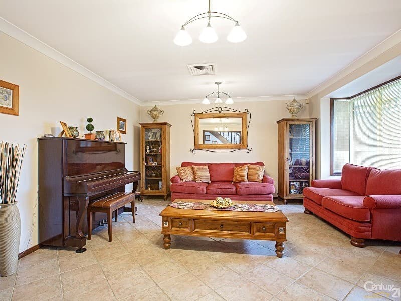 2 Bingham Place, Edensor Park, NSW, 2176, Edensor Park - Thumbnail 2