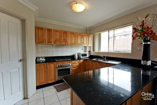 2/10 Caroline Street, Westmead, NSW, 2145, Westmead - Thumbnail 2
