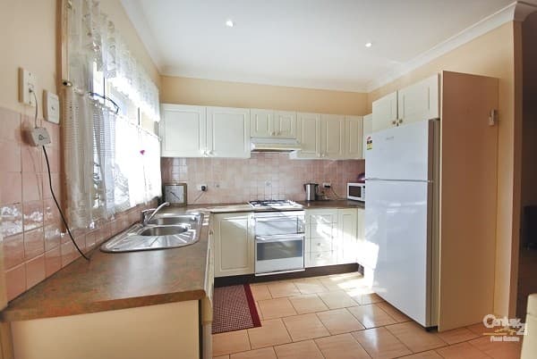 2/19a Hampton Street, Fairfield, NSW, 2165, Fairfield - Thumbnail 2
