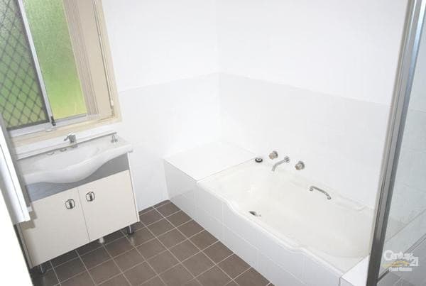 1/95-97 Ware Street, Fairfield, NSW, 2165, Mount Pritchard - Thumbnail 4