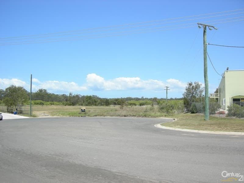 1/10 Liuzzi Street, PIALBA, Hervey Bay, QLD, 4655, Urangan - Thumbnail 2
