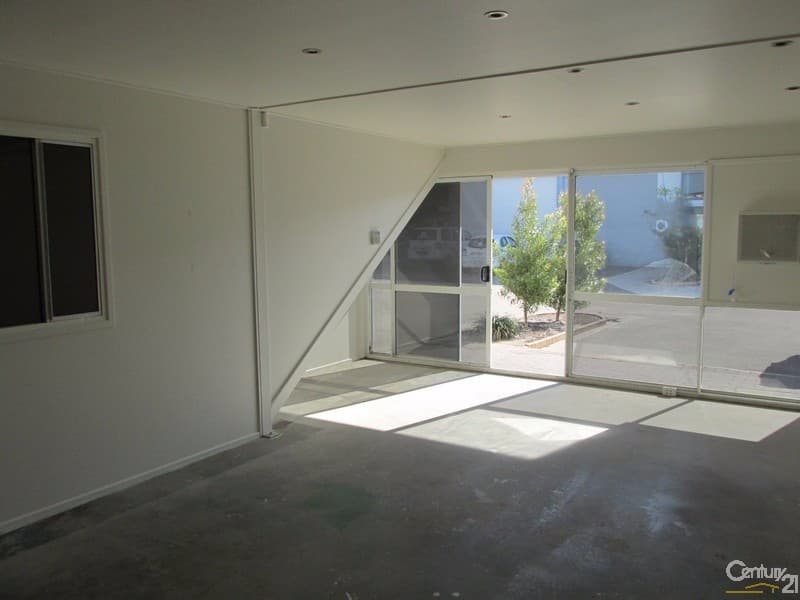 2/102 Islander Road, Pialba, QLD, 4655, Pialba - Thumbnail 3