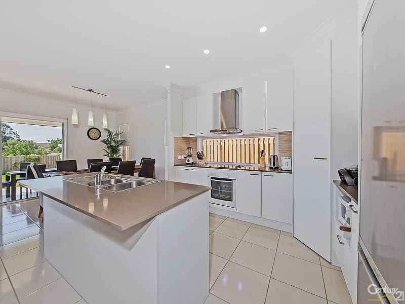 29 Boxgrove Avenue, Wynnum, QLD, 4178, Wynnum - Thumbnail 3