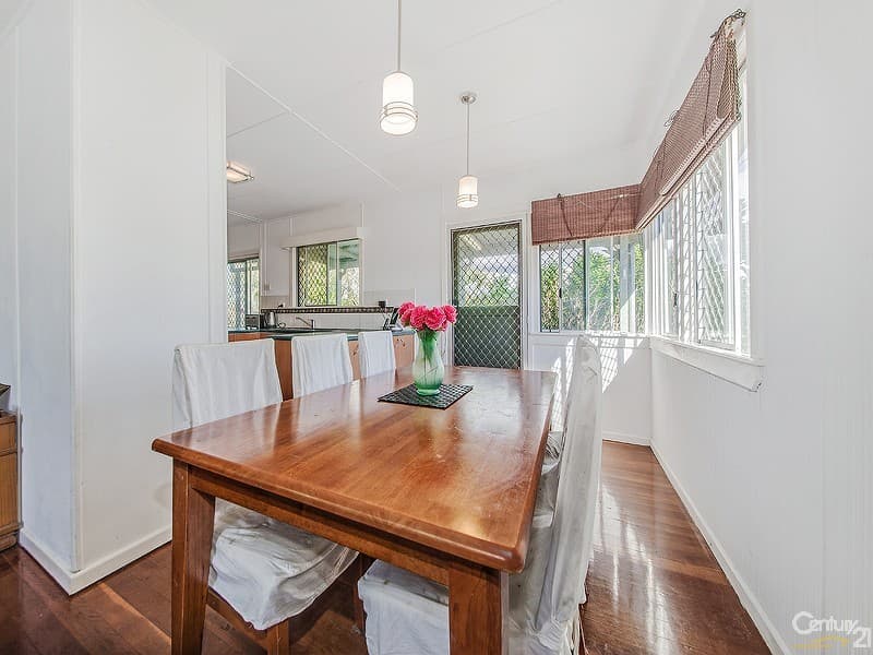 27 Cabanda Street, Wynnum West, QLD, 4178, Wynnum West - Thumbnail 2