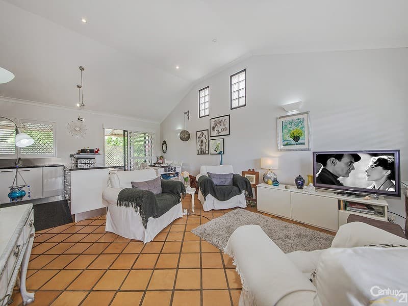 62 Cameron Parade, Wynnum, QLD, 4178, Wynnum - Thumbnail 2