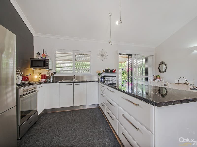 62 Cameron Parade, Wynnum, QLD, 4178, Wynnum - Thumbnail 3