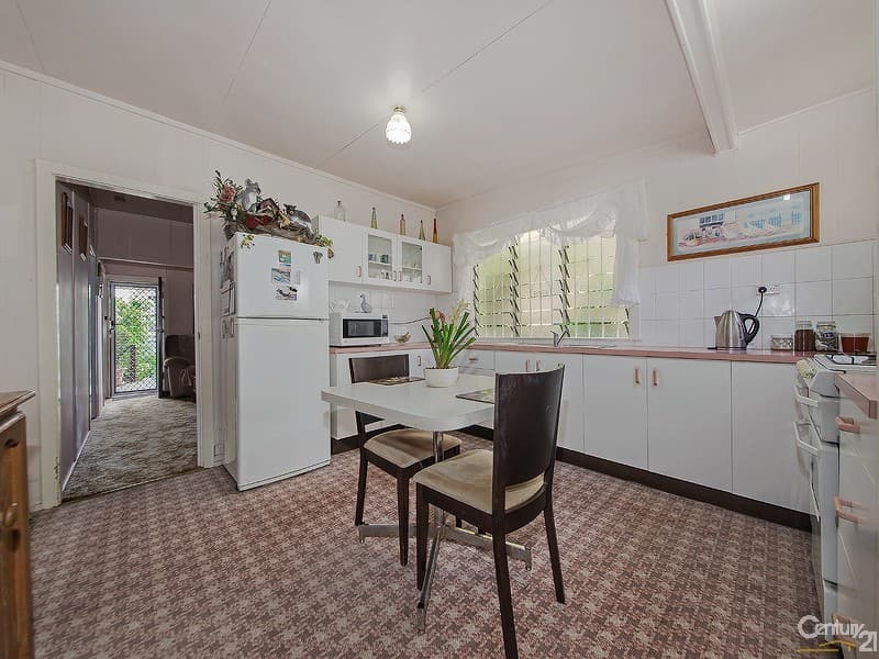 51 Grattan Terrace, Wynnum, QLD, 4178, Wynnum - Thumbnail 2