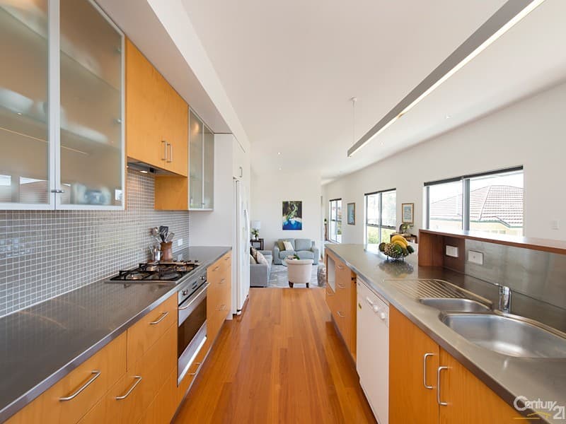 20 Clara Street, Wynnum, QLD, 4178, Wynnum - Thumbnail 5