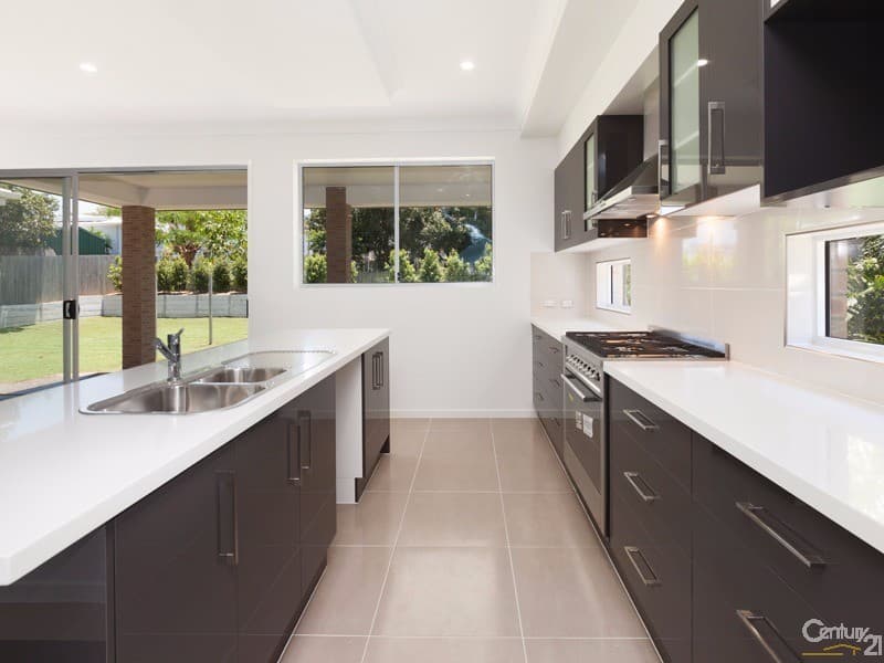 69 Kamarin Street, Manly West, QLD, 4179, Manly West - Thumbnail 2