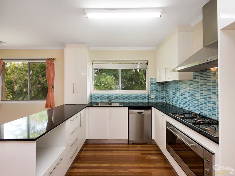 22 Glenlyn Street, Wynnum West, QLD, 4178, Wynnum West - Thumbnail 2