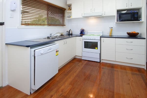 32 Natasha Street, Wynnum West, QLD, 4178, Wynnum West - Thumbnail 2