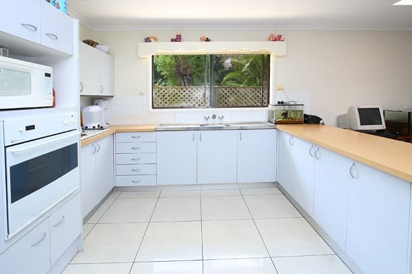 5 Glenjustin Street, Wynnum West, QLD, 4178, Wynnum West - Thumbnail 2