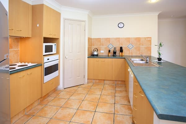 302A Preston Road, Wynnum West, QLD, 4178, Wynnum West - Thumbnail 2