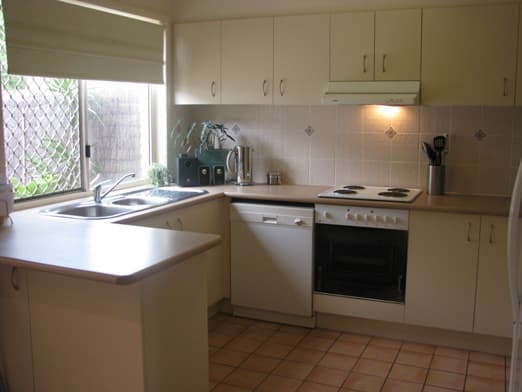 8/27 Camille Crescent, Wynnum West, QLD, 4178, Wynnum West - Thumbnail 3