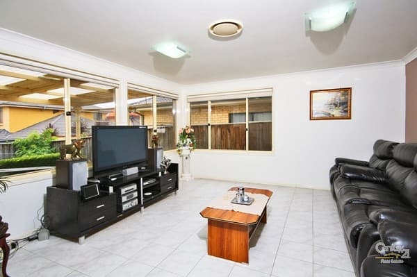 10 Bordeaux Crescent, Castle Hill, NSW, 2154, Castle Hill - Thumbnail 4