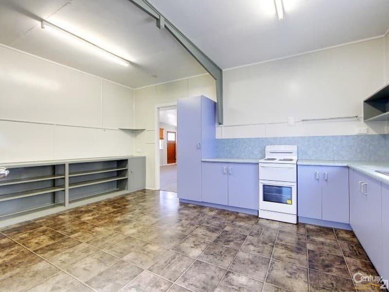 33 Edwards Street, West End, QLD, 4810, West End - Thumbnail 4
