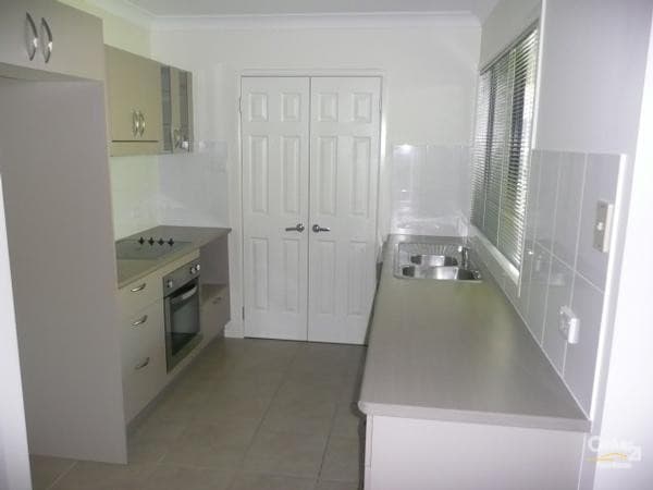 22 Strathburn Street, Mount Louisa, QLD, 4814, Mount Louisa - Thumbnail 2