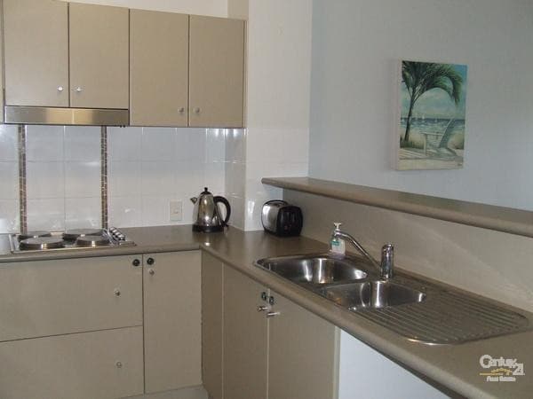 13/18-22 Martinez Avenue, West End, QLD, 4810, West End - Thumbnail 2