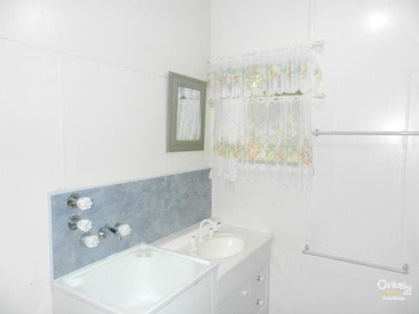 130 Francis Street, West End, QLD, 4810, West End - Thumbnail 4