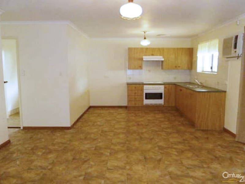 15 Tareena Street, Craigmore, SA, 5114, Craigmore - Thumbnail 2