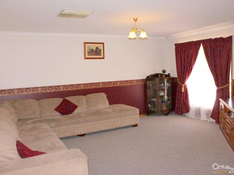 8 Whatley Way, Craigmore, SA, 5114, Craigmore - Thumbnail 2